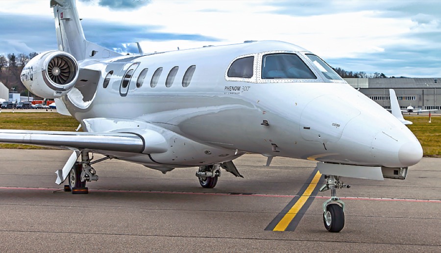Embraer Phenom 300 light jet