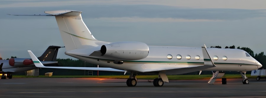 Gulfstream G550 exterior