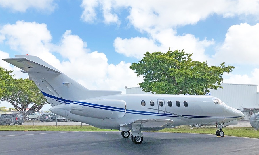 Hawker 800XP exterior