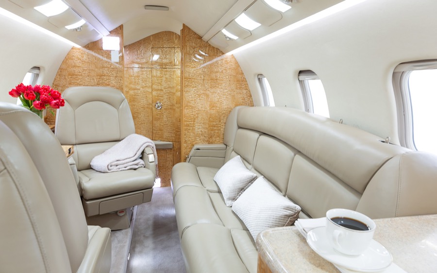 Learjet 60XR cabin interior