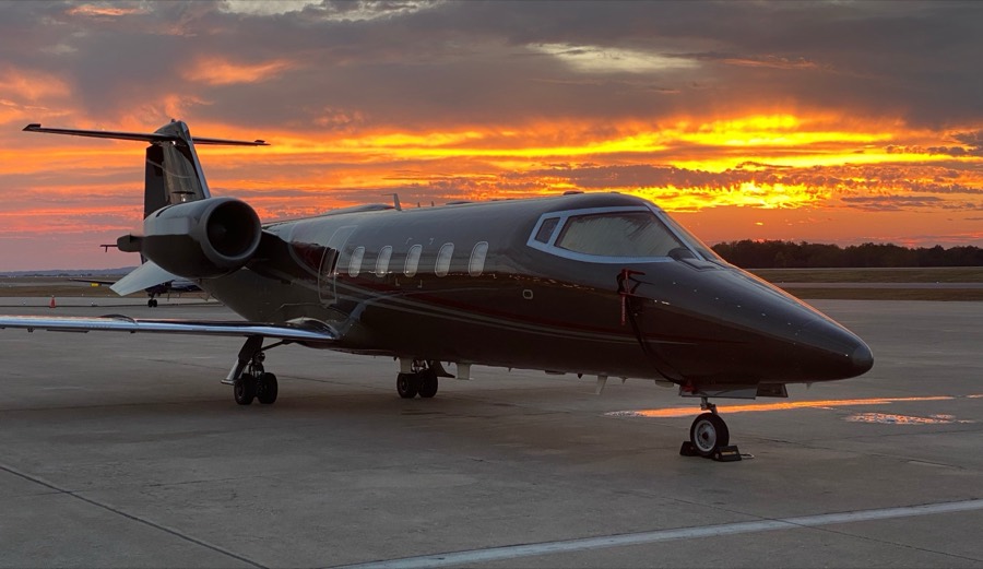 Learjet 60XR exterior