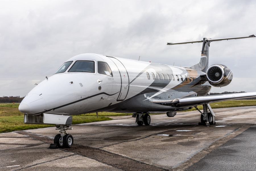Embraer Legacy 650 on the ramp